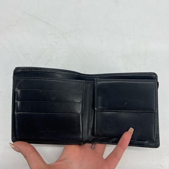 Louis Vuitton Epi bifold wallet - Picture 5 of 12